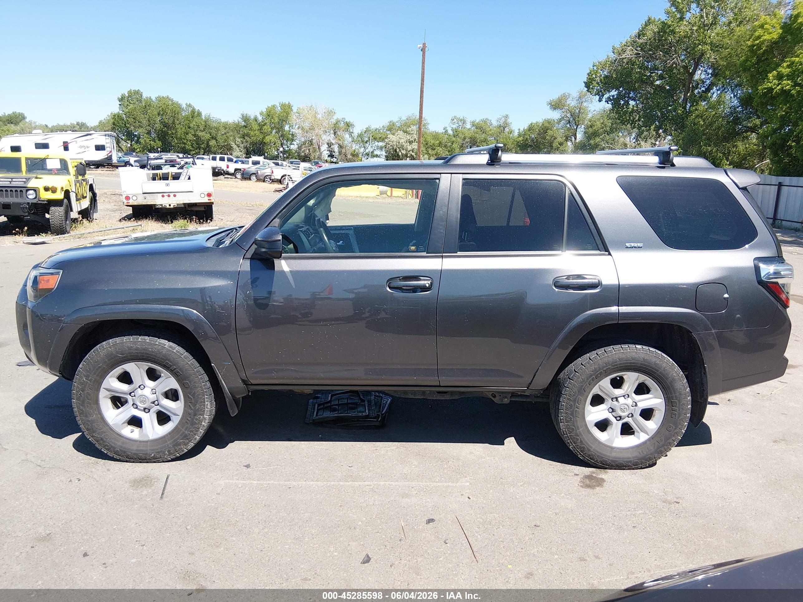 2020 TOYOTA 4RUNNER SR5