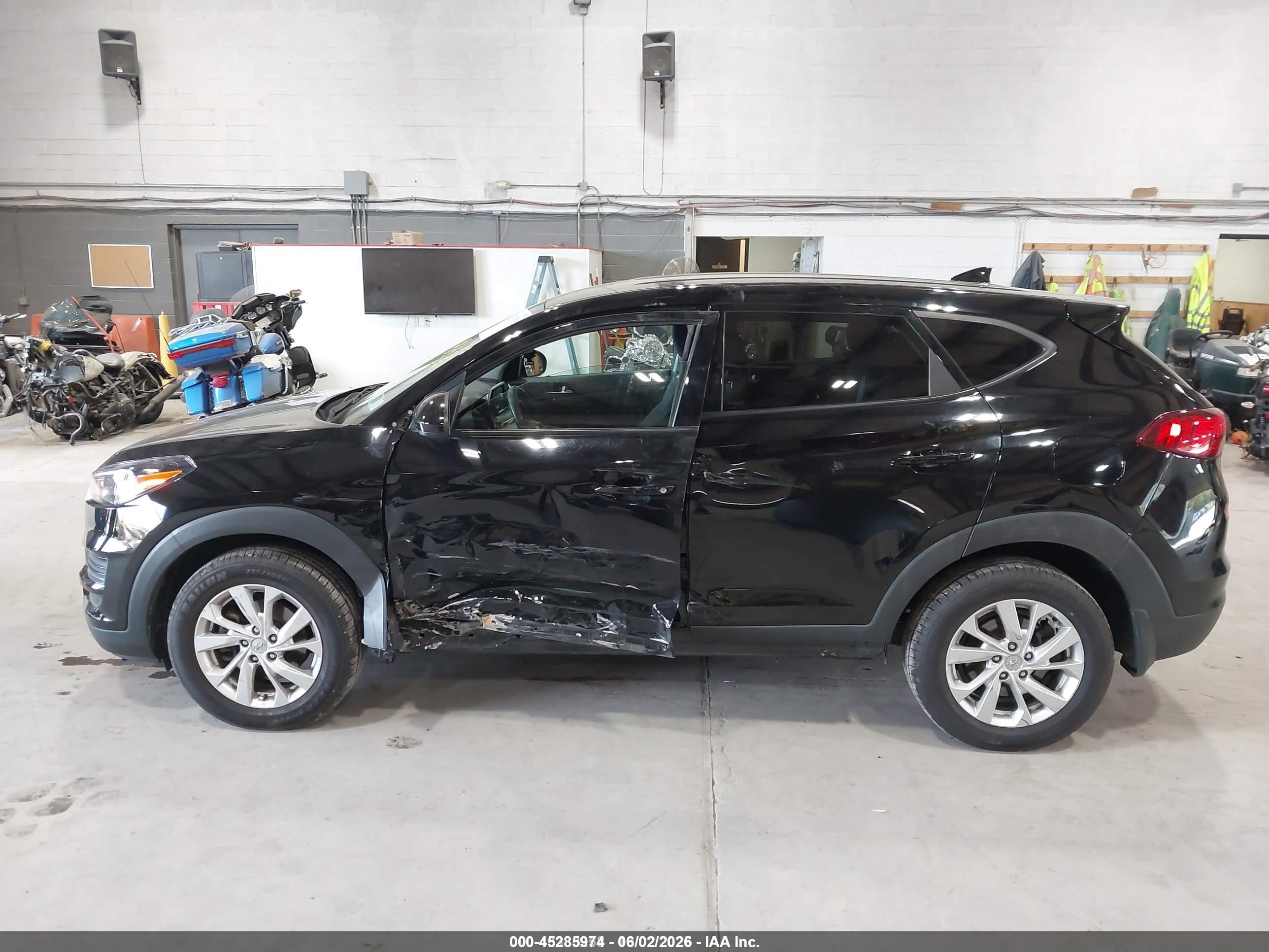 2020 HYUNDAI TUCSON SE