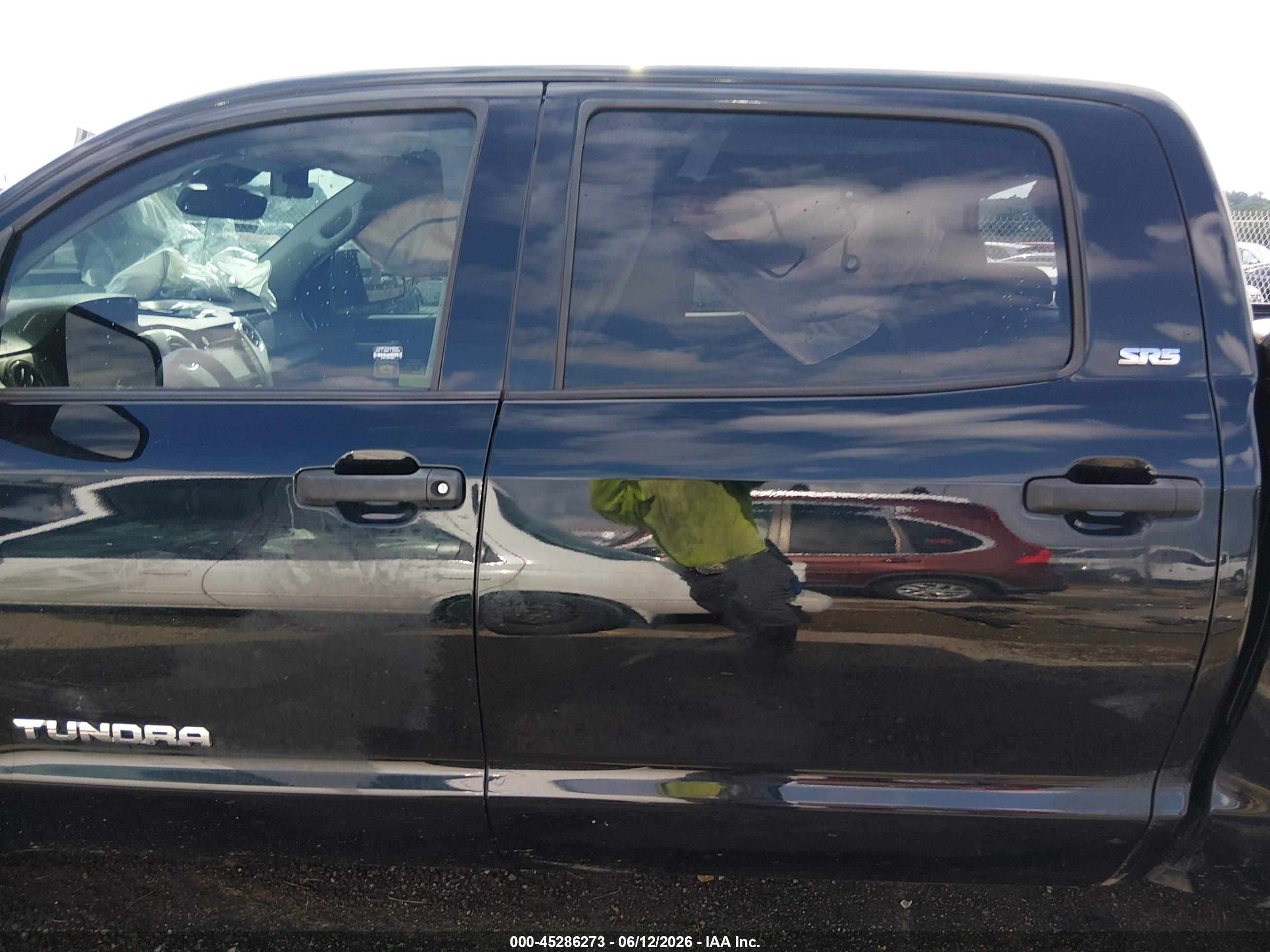 2019 TOYOTA TUNDRA SR5 5.7L V8