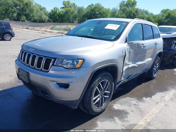 2019 JEEP GRAND CHEROKEE LAREDO E 4X4