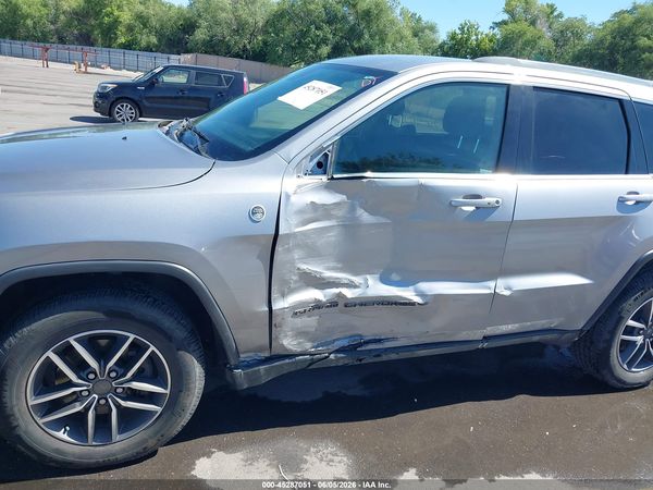 2019 JEEP GRAND CHEROKEE LAREDO E 4X4