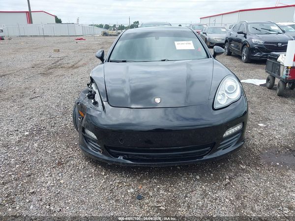 2013 PORSCHE PANAMERA Base (2WD), 4 (4WD)