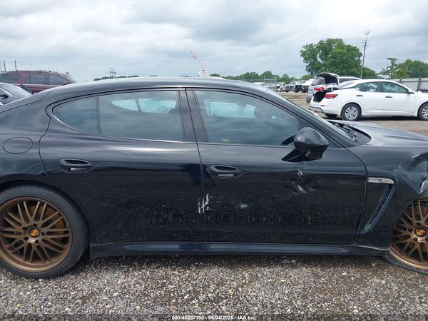2013 PORSCHE PANAMERA Base (2WD), 4 (4WD)