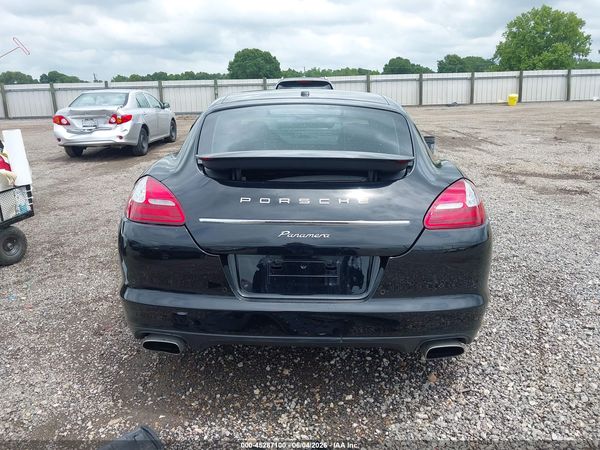 2013 PORSCHE PANAMERA Base (2WD), 4 (4WD)
