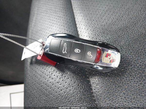 2013 PORSCHE PANAMERA Base (2WD), 4 (4WD)