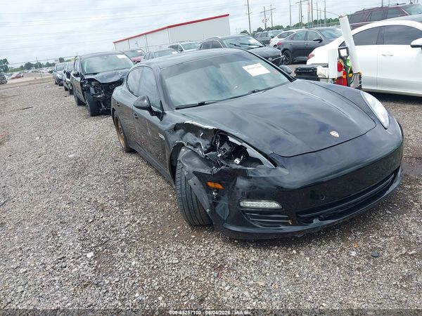 2013 PORSCHE PANAMERA Base (2WD), 4 (4WD)