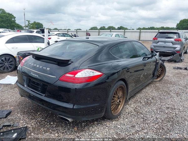 2013 PORSCHE PANAMERA Base (2WD), 4 (4WD)