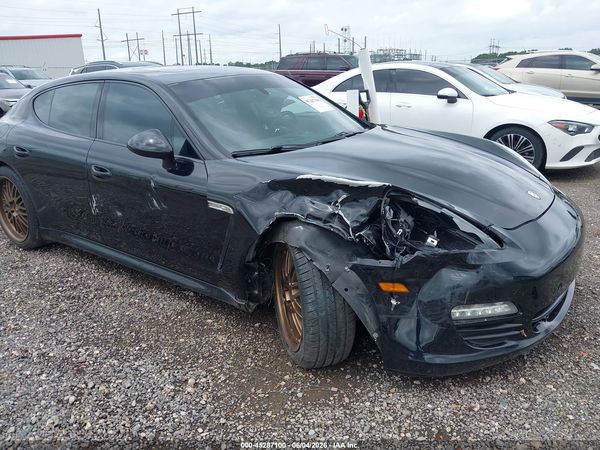 2013 PORSCHE PANAMERA Base (2WD), 4 (4WD)