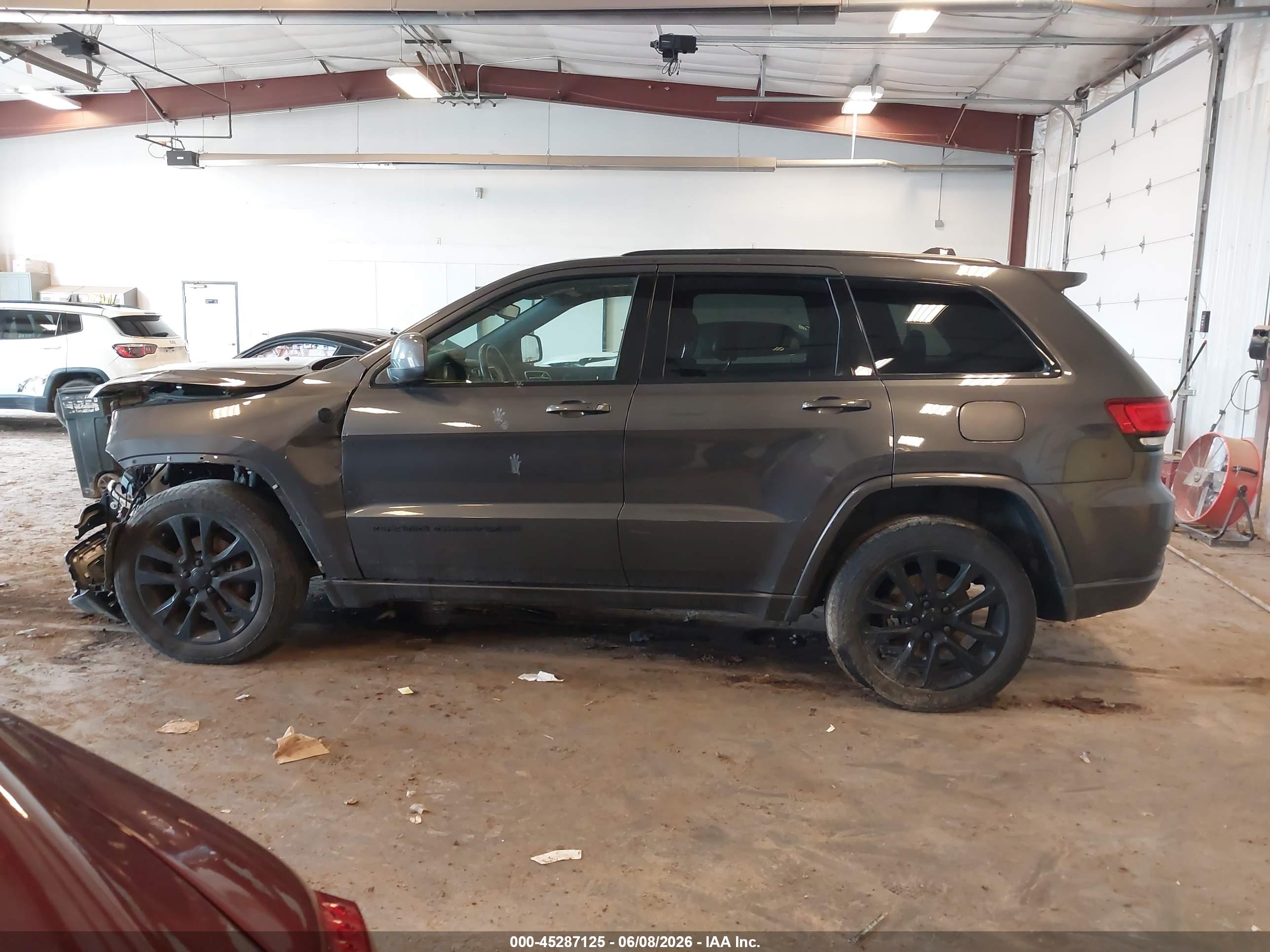 2017 JEEP GRAND CHEROKEE ALTITUDE 4X4