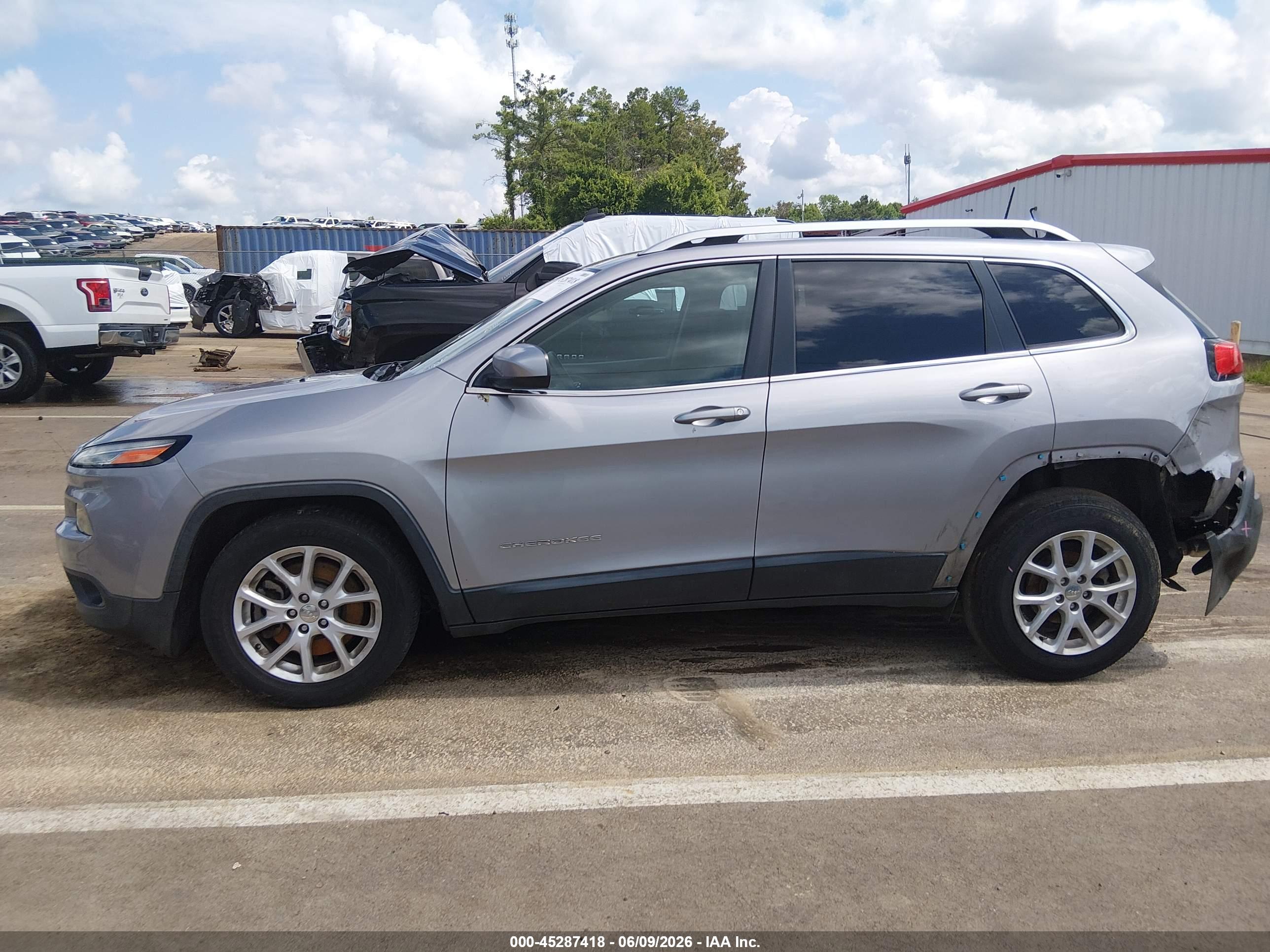 2018 JEEP CHEROKEE LATITUDE FWD