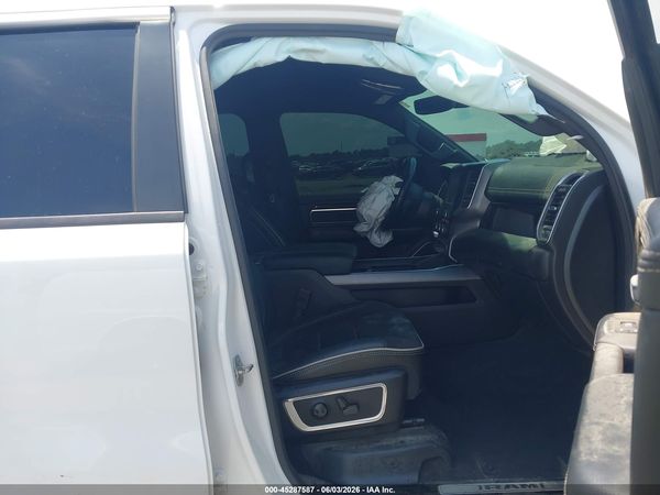 2022 RAM 1500 LARAMIE  4X4 5'7 BOX