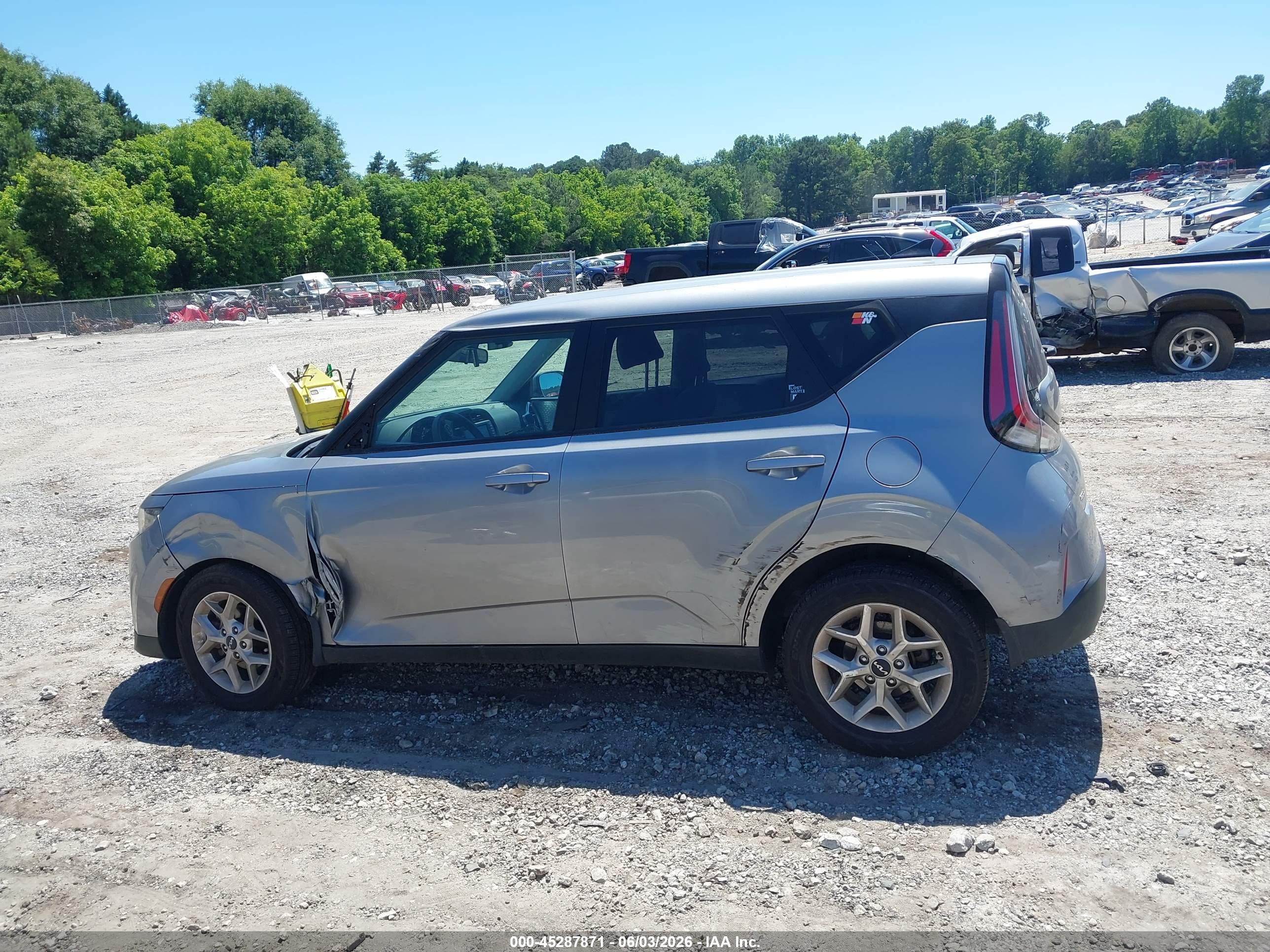 2023 KIA SOUL LX