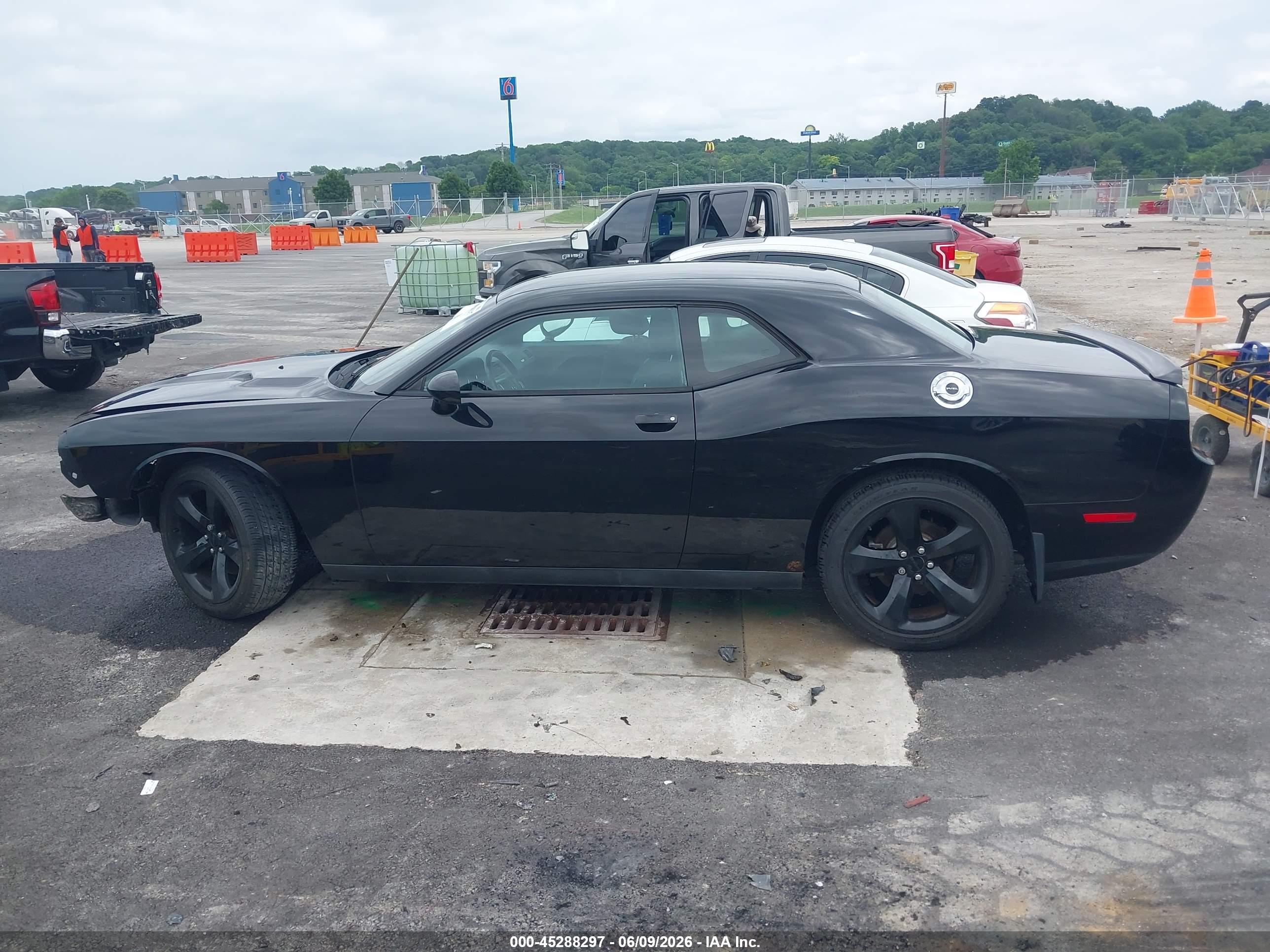 2014 DODGE CHALLENGER SXT