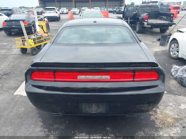 2014 DODGE CHALLENGER SXT