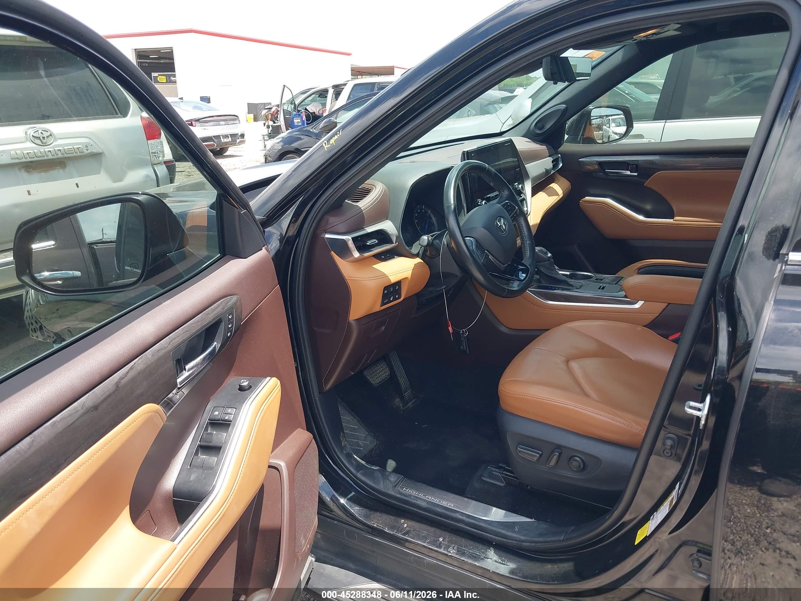 2021 TOYOTA HIGHLANDER HYBRID PLATINUM