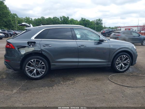 2021 AUDI Q8