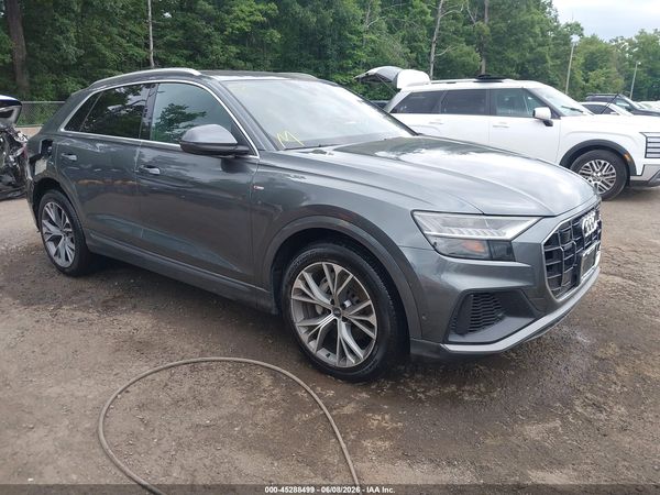 2021 AUDI Q8