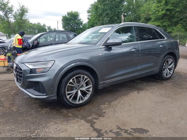 2021 AUDI Q8