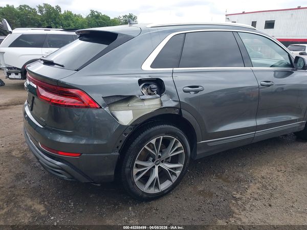 2021 AUDI Q8