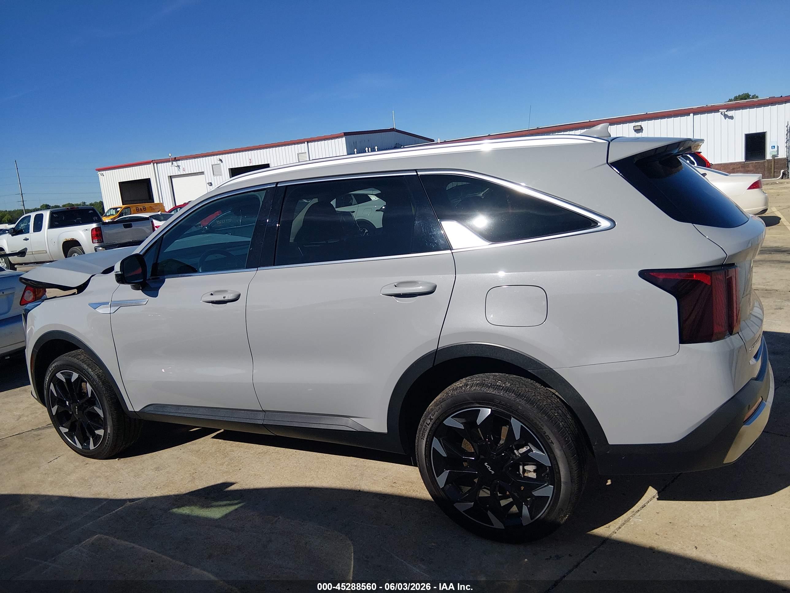 2025 KIA SORENTO EX