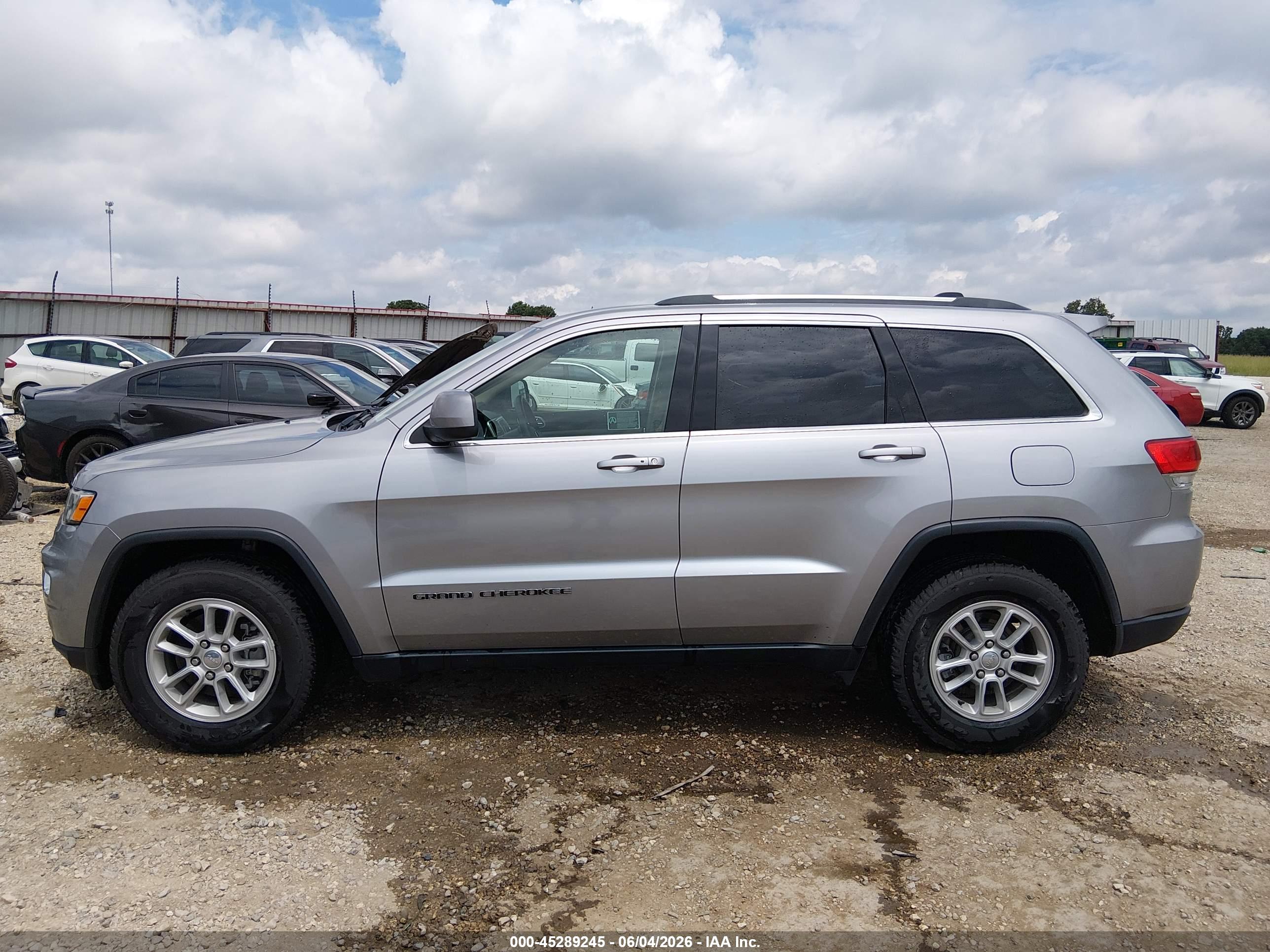 2019 JEEP GRAND CHEROKEE LAREDO E 4X2