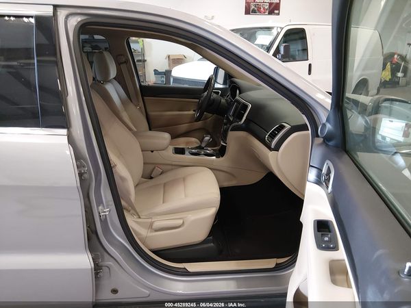 2019 JEEP GRAND CHEROKEE LAREDO E 4X2
