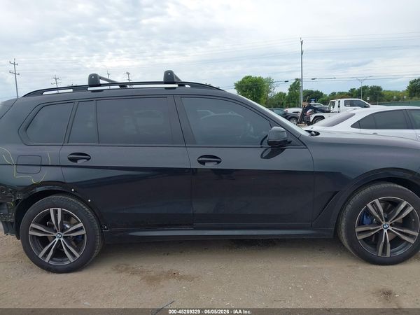 2025 BMW X7 XDRIVE40I