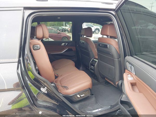 2025 BMW X7 XDRIVE40I