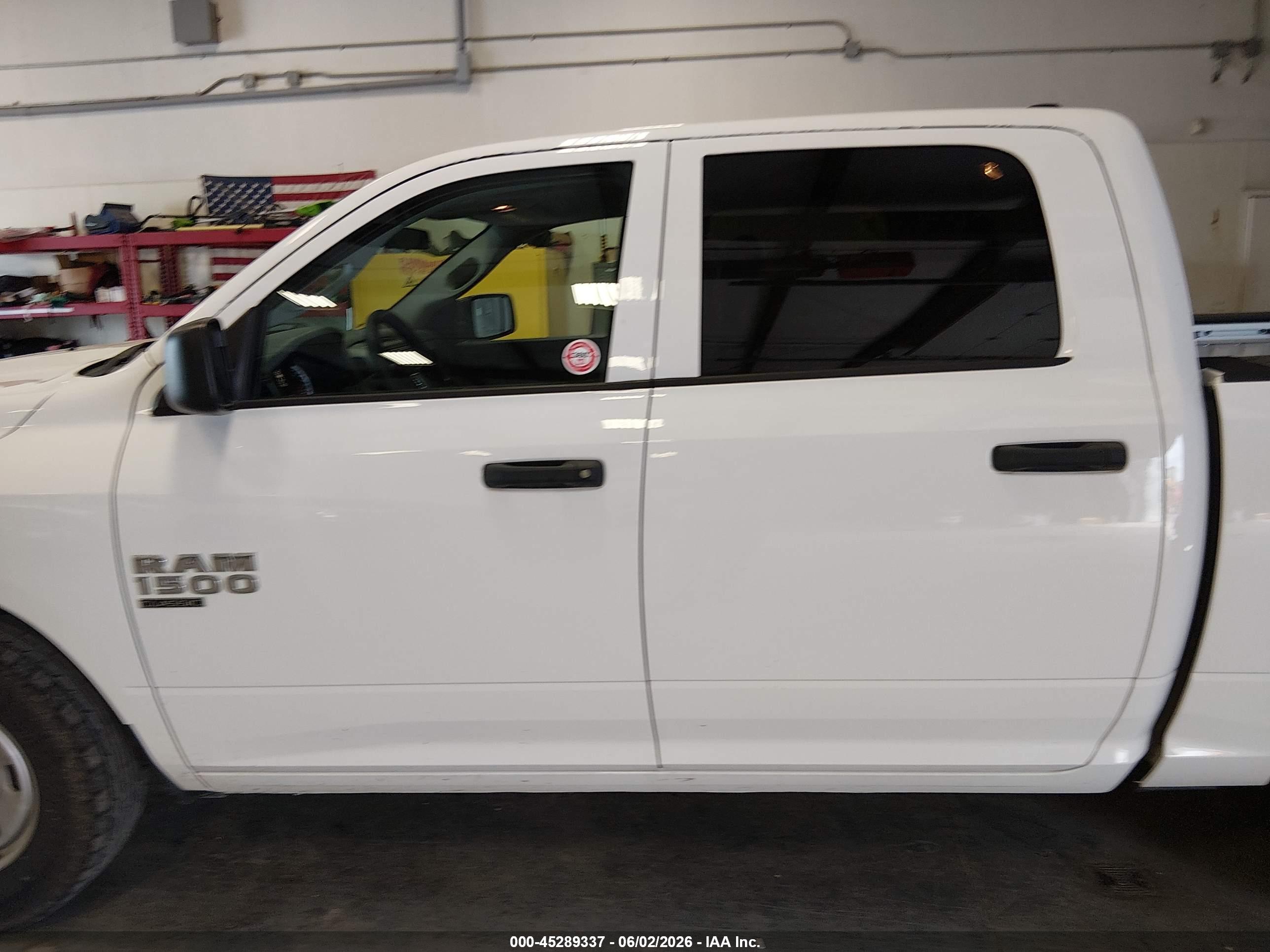 2020 RAM 1500 CLASSIC TRADESMAN  4X2 5'7 BOX