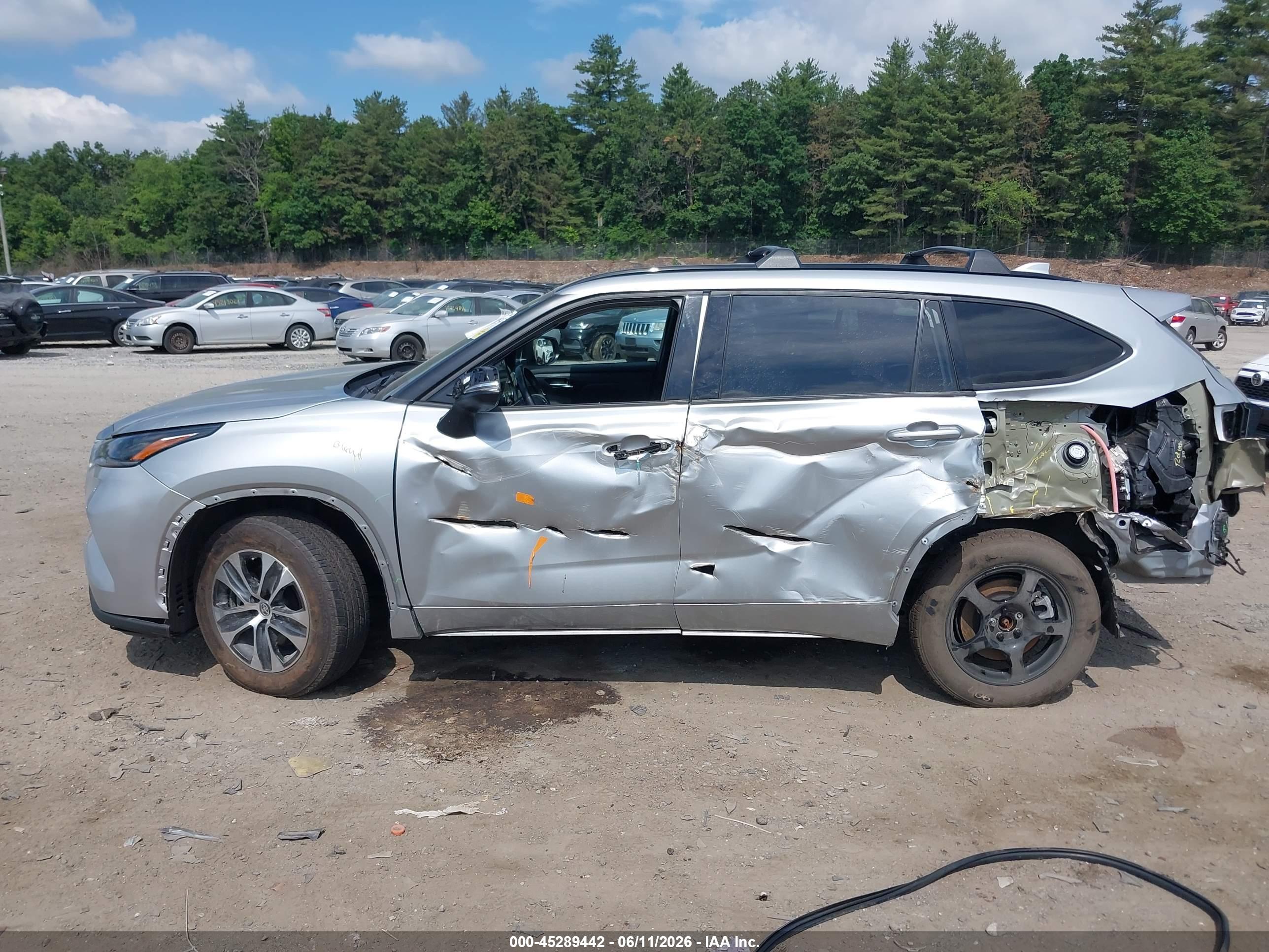 2023 TOYOTA HIGHLANDER XSE