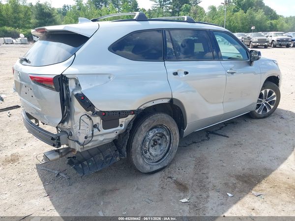 2023 TOYOTA HIGHLANDER XSE