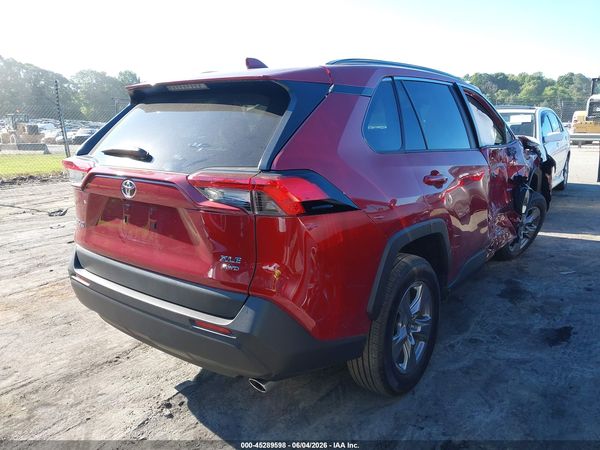 2025 TOYOTA RAV4 XLE