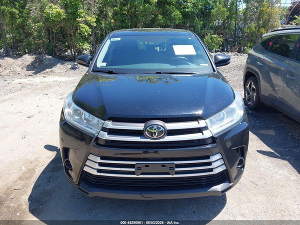 2019 TOYOTA HIGHLANDER LE