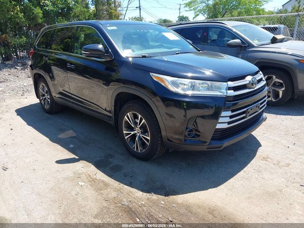 2019 TOYOTA HIGHLANDER LE
