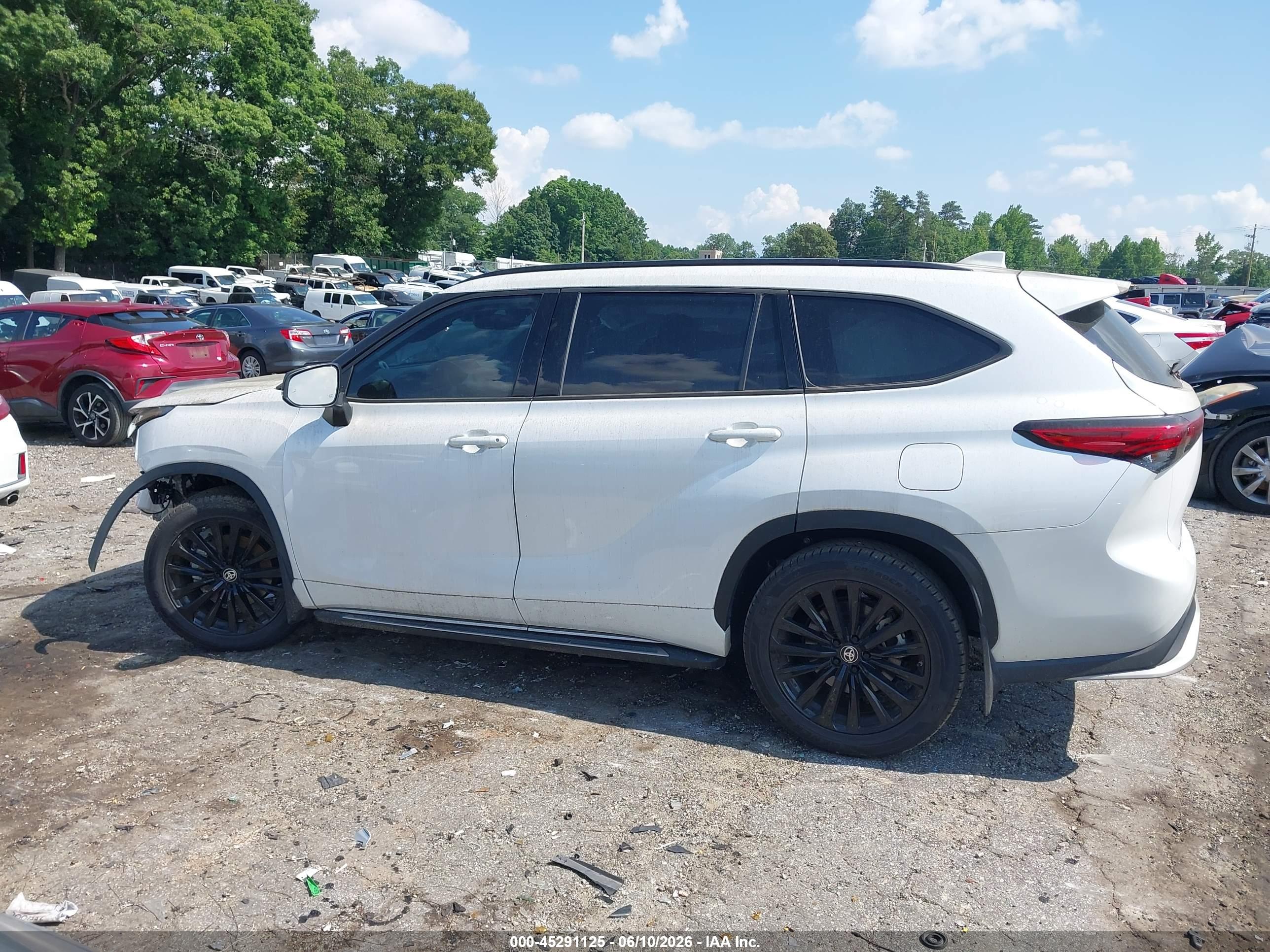2023 TOYOTA HIGHLANDER XSE