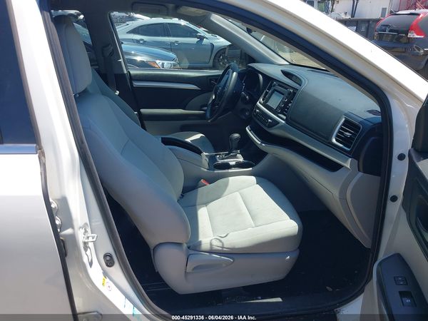 2016 TOYOTA HIGHLANDER LE V6