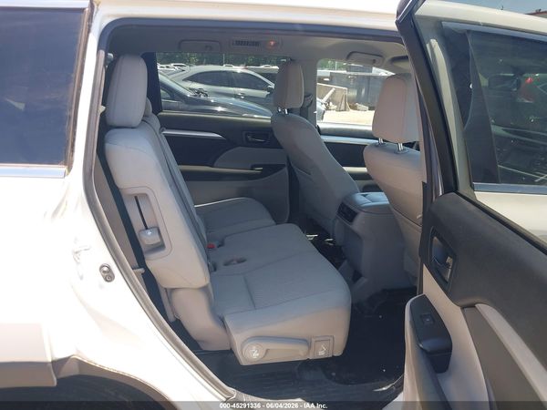2016 TOYOTA HIGHLANDER LE V6
