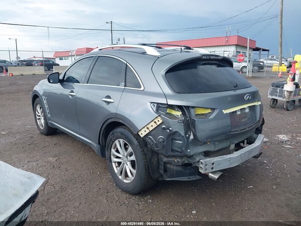 2016 INFINITI QX70