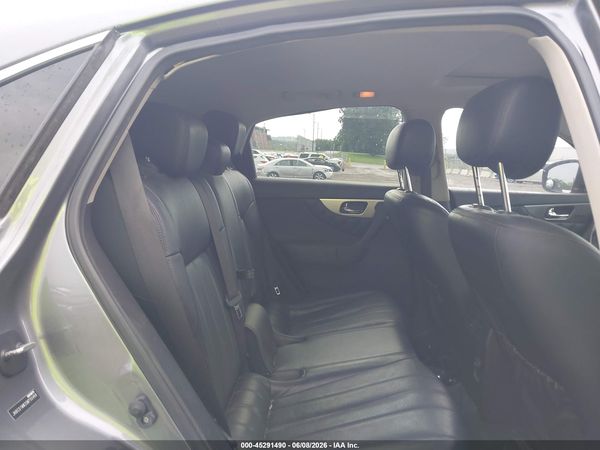 2016 INFINITI QX70