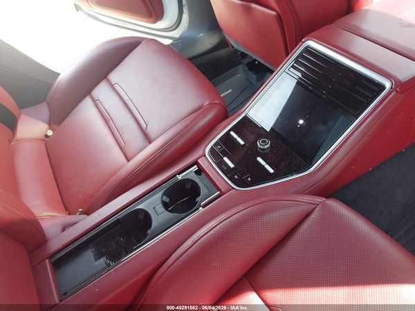 2018 PORSCHE PANAMERA 4S