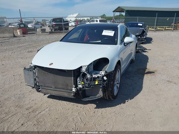 2018 PORSCHE PANAMERA 4S