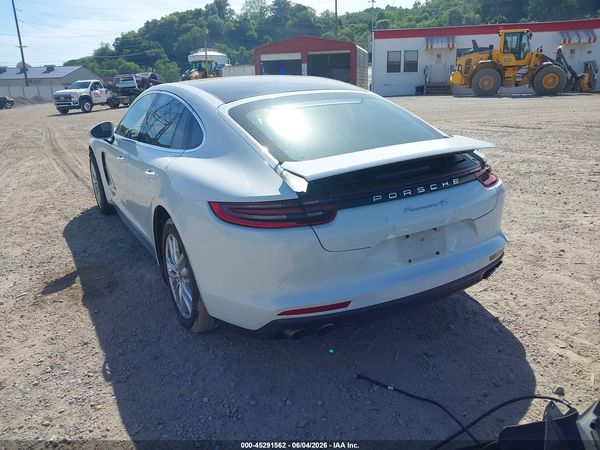 2018 PORSCHE PANAMERA 4S