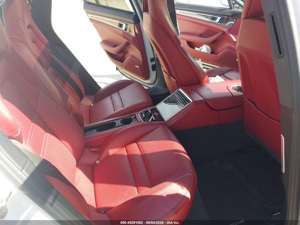 2018 PORSCHE PANAMERA 4S