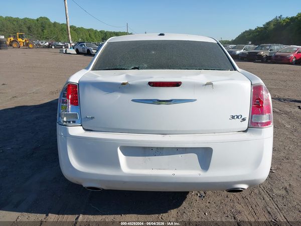 2013 CHRYSLER 300 300S V6 — I119