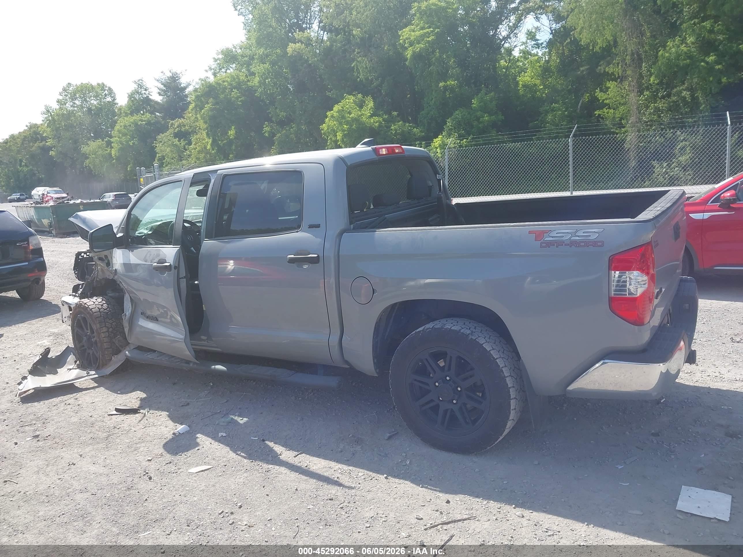 2020 TOYOTA TUNDRA SR5