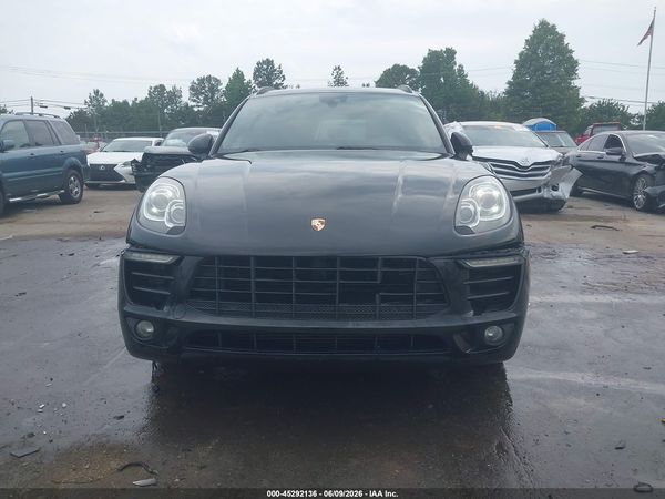 2018 PORSCHE MACAN