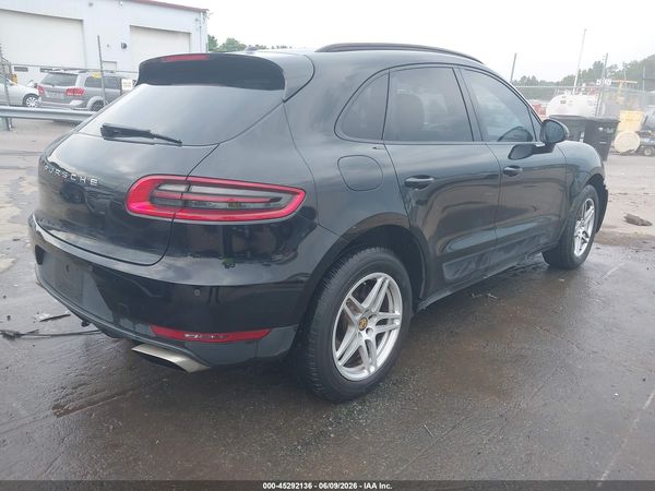 2018 PORSCHE MACAN