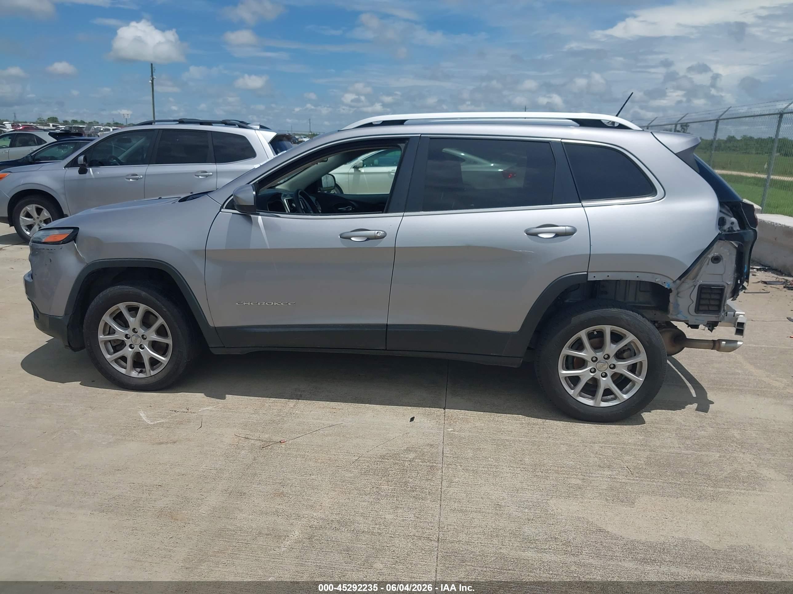 2018 JEEP CHEROKEE LATITUDE FWD
