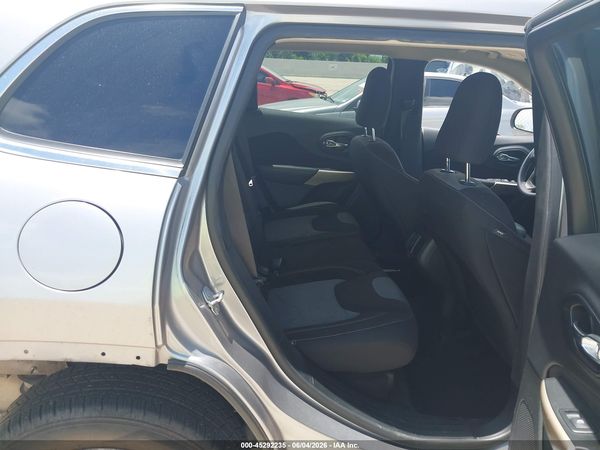 2018 JEEP CHEROKEE LATITUDE FWD