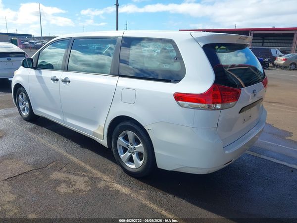 2014 TOYOTA SIENNA L V6 7 PASSENGER — I3